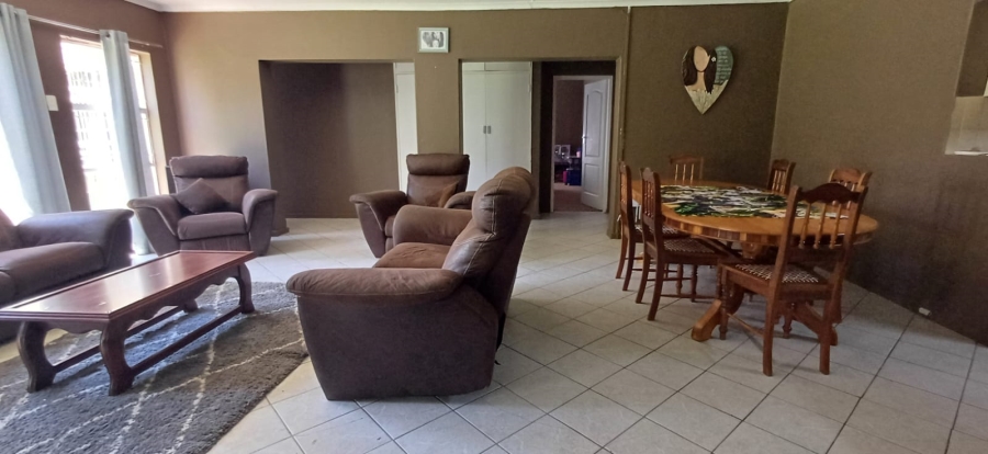 4 Bedroom Property for Sale in La Hoff North West